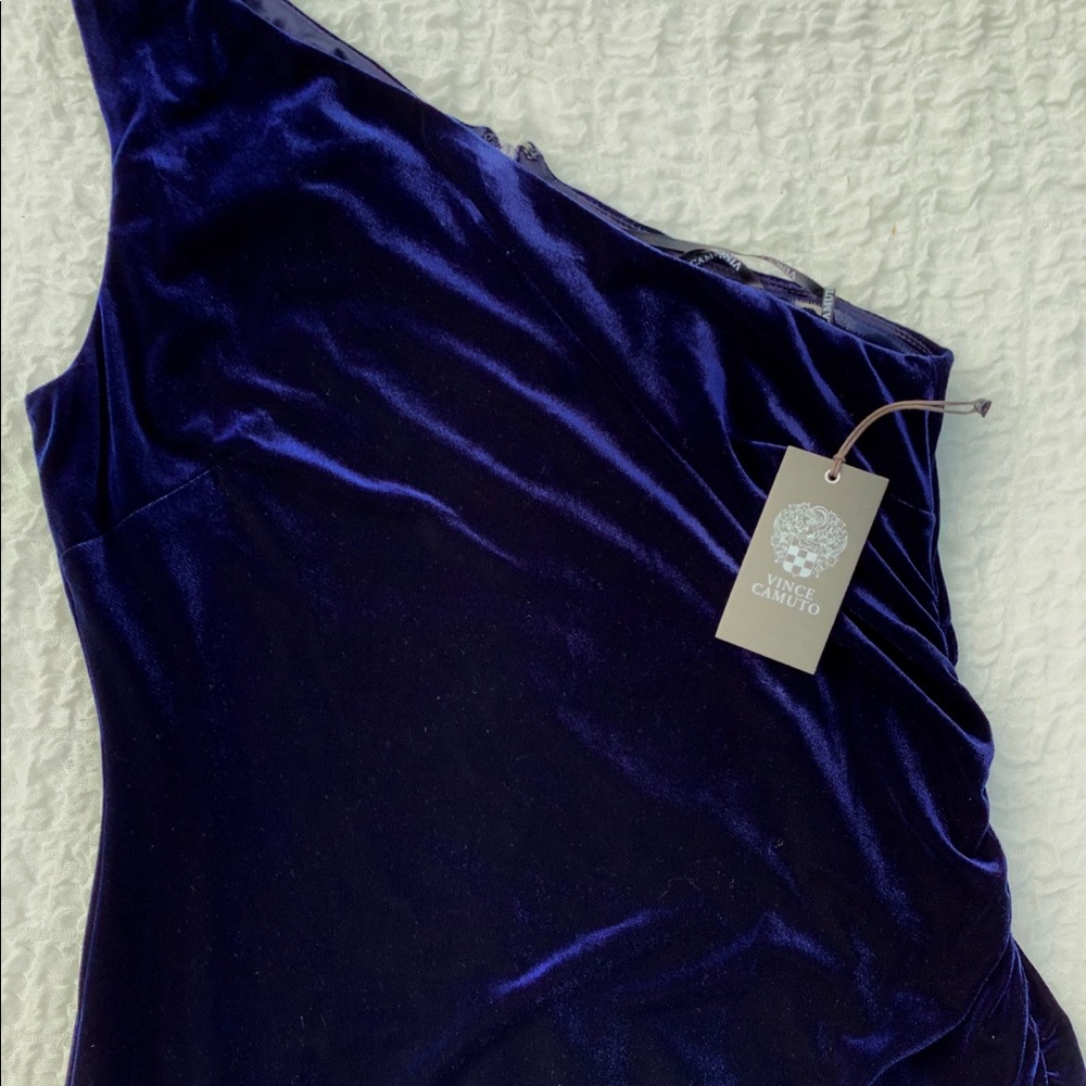 ๐HOST PICK๐ Med Vince Camuto Rouched Velvet Cocktail Event Dress - Picture 16 of 16